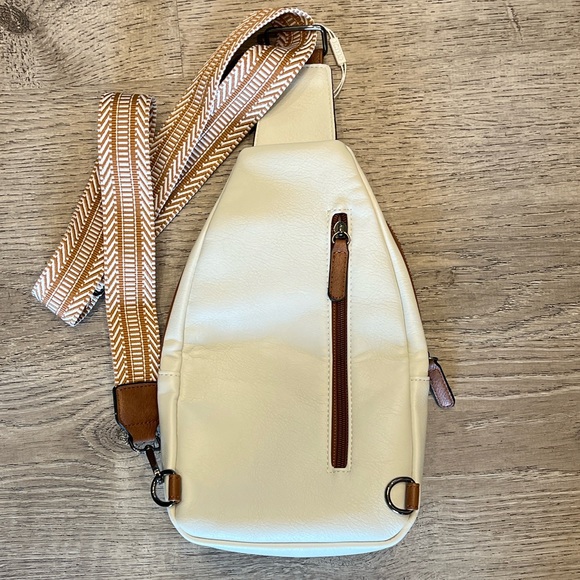 Gluci Crossbody Bag Light Beige with Brown trim. - Picture 3 of 6